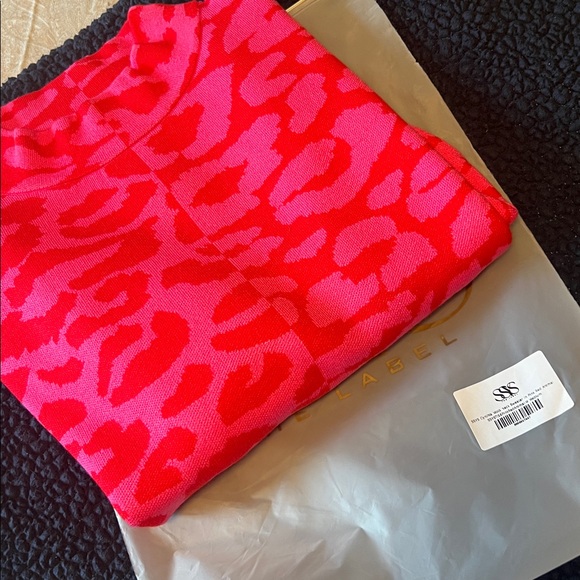 Women's Pink Leopard Sweater - Picture 5 of 7
